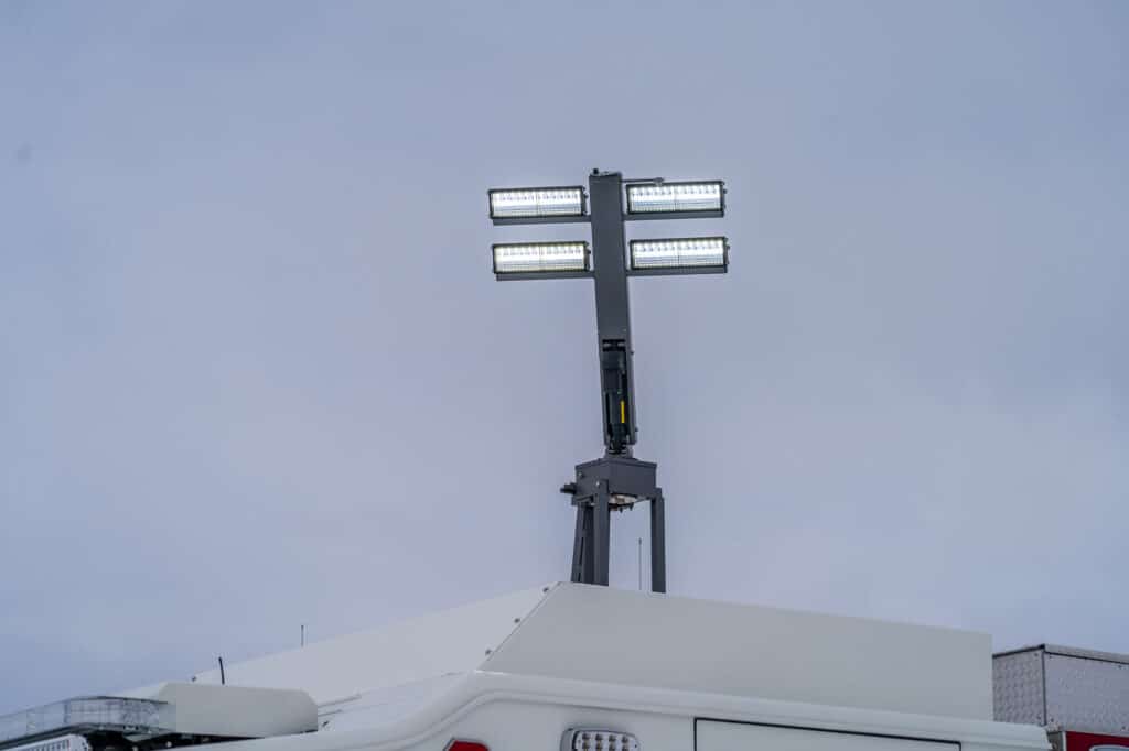 Laramie-County-Fire-Authority-(WY)-Pumper-#15929-Command-Light-Detail